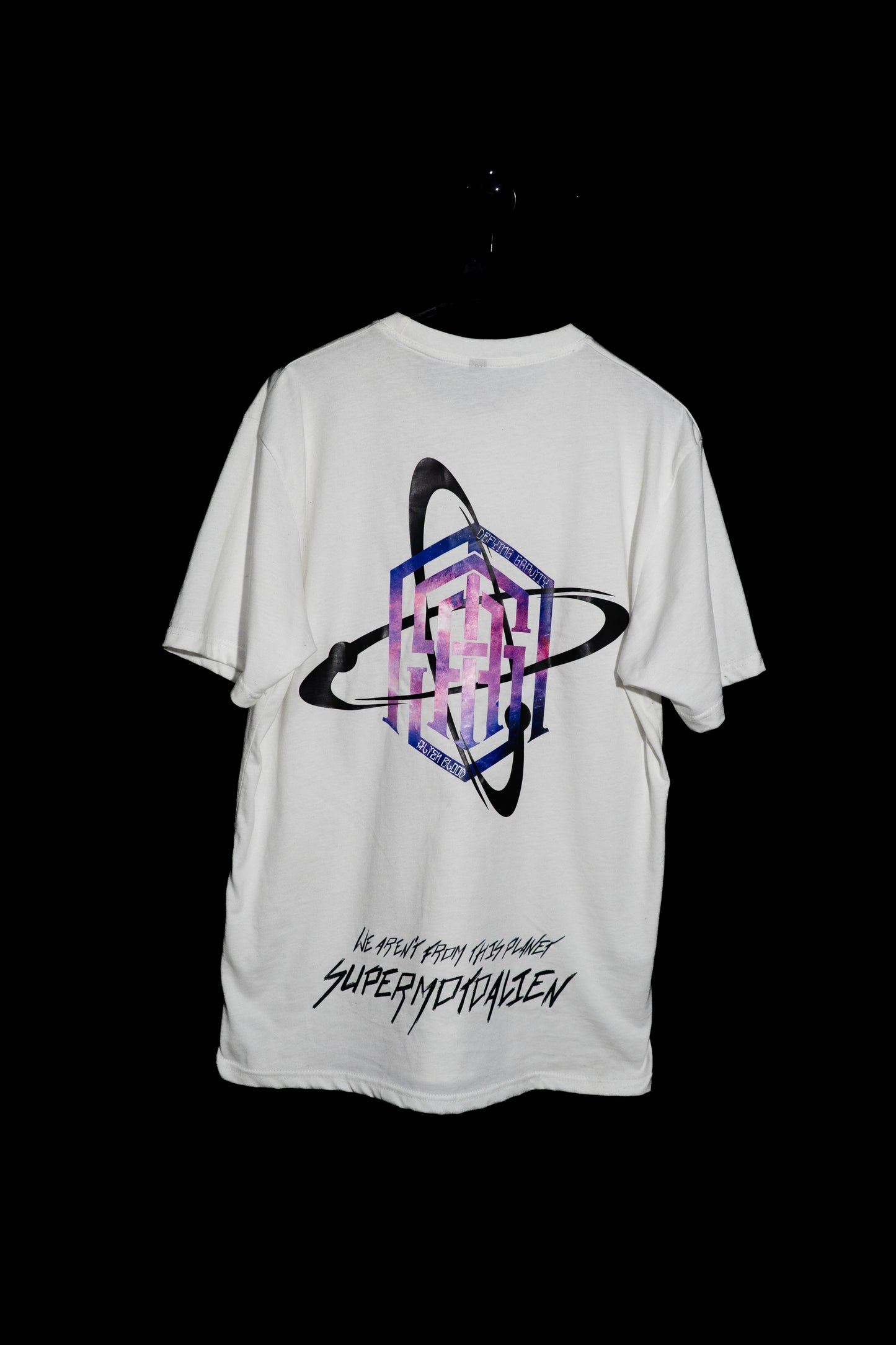 Camiseta "Orbit Core"