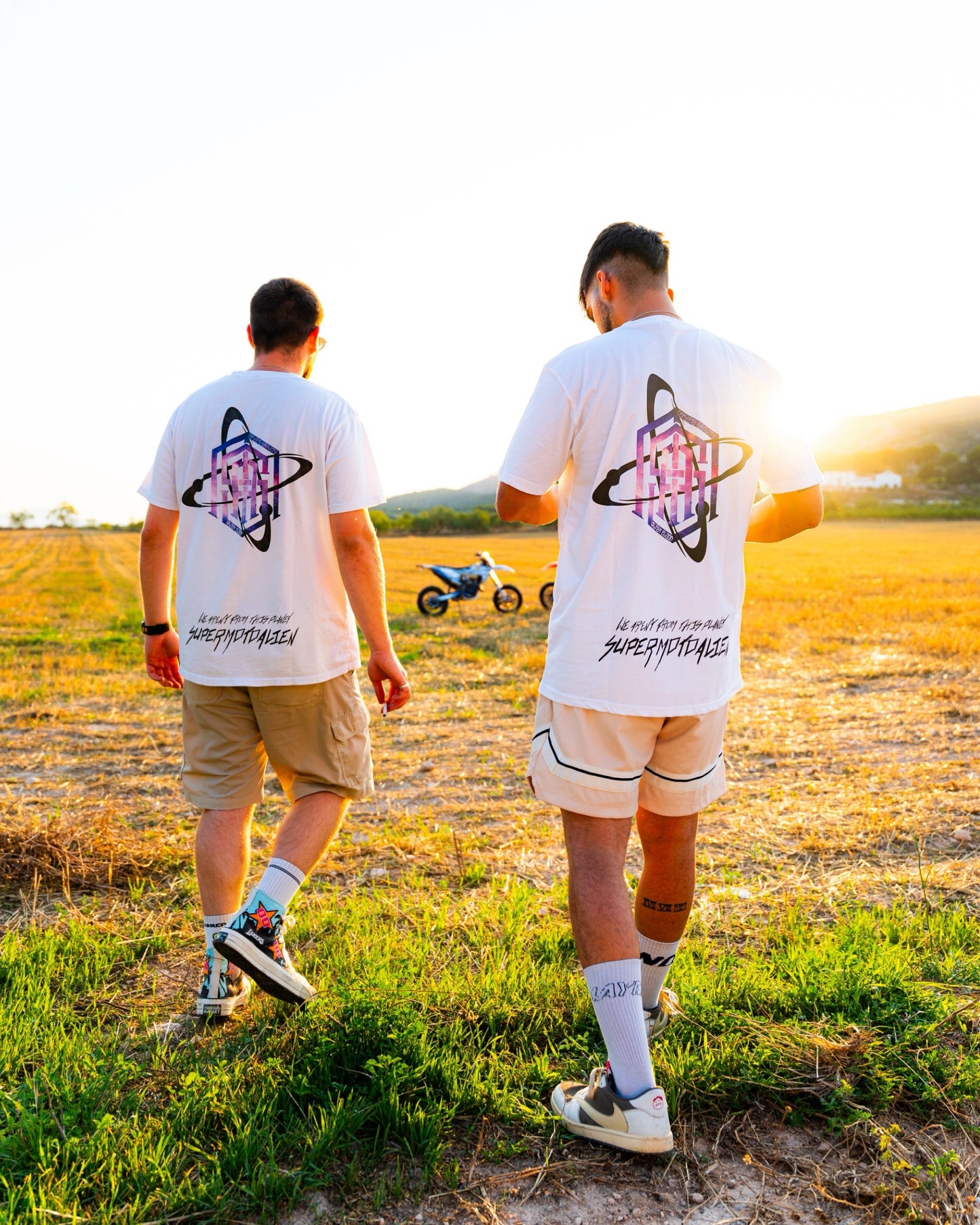 Camiseta "Orbit Core"